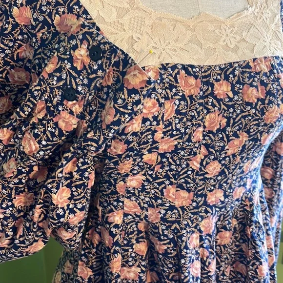 vintage 70s Jodi T of California floral maxi w/lace neckline - Picture 3 of 7